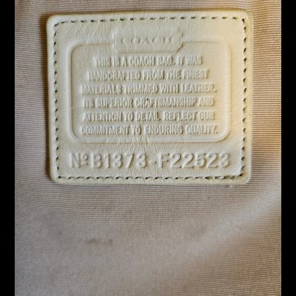 Beautiful Coach Bag - Picture 11 of 17